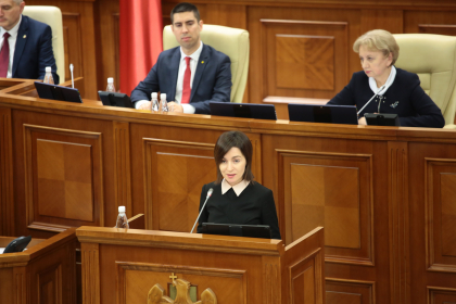 Maia Sandu catre Igor Dodon: "Nu tin minte de cate ori ati fost suspendat pe 5 minute - de 5 ori, de 6 ori. Domnul Bolea, poate dvs. ma ajutati? Nu tineti minte nici dvs... de multe ori. De ce nu v-ati putut proteja de injustitia lui Plahotniuc" - VIDEO Maia Sandu catre Igor Dodon: "Nu tin minte de cate ori ati fost suspendat pe 5 minute - de 5 ori, de 6 ori. Domnul Bolea, poate dvs. ma ajutati? Nu tineti minte nici dvs... de multe ori. De ce nu v-ati putut proteja de injustitia lui Plahotniuc" - VIDEO