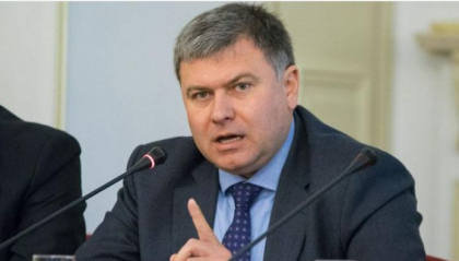Candidatul inaintat pentru functia de ambasador al Republicii Moldova in Franta a renuntat la fotoliu