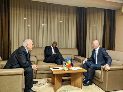 Pavel Filip s-a intalnit cu ambasadorul SUA, Dereck J. Hogan: "Vom vota doar proiectele care mentin Republica Moldova ancorata ferm in parcursul european" - FOTO
