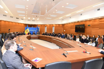Anatol Usatii, ministru al Economiei si Infrastructurii, Fadei Nagacevschi, ministru al Justitiei, si Aureliu Ciocoi, ministru al Afacerilor Externe si Integrarii Europene – prezentati de Igor Dodon subalternilor - FOTO Anatol Usatii, ministru al Economiei si Infrastructurii, Fadei Nagacevschi, ministru al Justitiei, si Aureliu Ciocoi, ministru al Afacerilor Externe si Integrarii Europene – prezentati de Igor Dodon subalternilor - FOTO