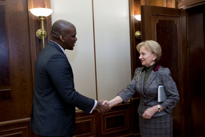 Dupa democrati, si socialistii s-au intalnit cu ambasadorul SUA in RM. Despre ce a discutat Zinaida Greceanii cu Dereck J. Hogan - GALERIE FOTO