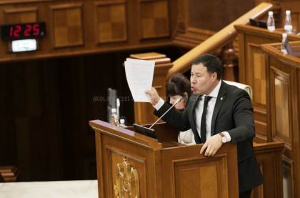 Cum socialistul Tirdea a scaldat Parlamentul cu date false si irelevante pentru a argumenta motiunea - mold-street.com Cum socialistul Tirdea a scaldat Parlamentul cu date false si irelevante pentru a argumenta motiunea - mold-street.com