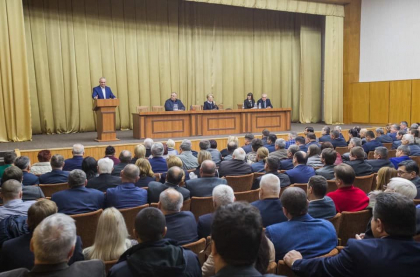 Socialistii au facut totalurile alegerilor locale la Consiliul Republican al PSRM. Pe langa Igor Dodon, la intrunire au participat primarii si presedintii consiliilor raionale alesi, dar si deputati