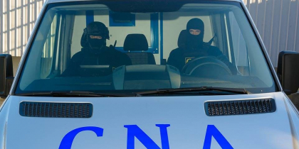 Ultima ora. Perchezitii matinale in capitala. Ofiterii CNA descind la Centrul de Medicina Legala Ultima ora. Perchezitii matinale in capitala. Ofiterii CNA descind la Centrul de Medicina Legala