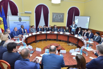  Ion Ceban s-a intalnit cu 24 de sefi ai misiunilor diplomatice acreditate in Republica Moldova - GALERIE FOTO