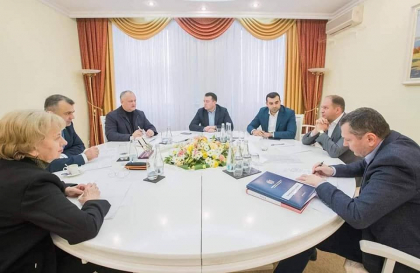 Sedinta de weekend la Guvern. Igor Dodon, Zanaida Greceanii, Ion Chicu impreuna cu Ion Ceban, dar si alti membri ai guvernului, au stat mai bine de 6 ore la discutii - FOTO Sedinta de weekend la Guvern. Igor Dodon, Zanaida Greceanii, Ion Chicu impreuna cu Ion Ceban, dar si alti membri ai guvernului, au stat mai bine de 6 ore la discutii - FOTO