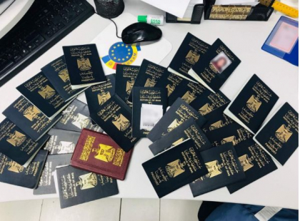 30 de cetateni ai Irakului, printre care se aflau si minori, au fost opriti la Aeroportul International Chisinau. Ce incercau sa faca acestia 30 de cetateni ai Irakului, printre care se aflau si minori, au fost opriti la Aeroportul International Chisinau. Ce incercau sa faca acestia
