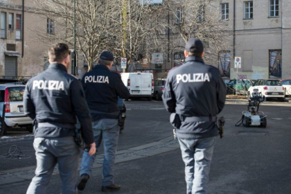 Bomba de jumatate de tona gasita in centrul orasului Torino. 10.000 de oameni au fost evacuati Bomba de jumatate de tona gasita in centrul orasului Torino. 10.000 de oameni au fost evacuati