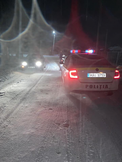 Peisaj de iarna in nordul țării. Fulgii au acoperit pamantul - Galerie Foto