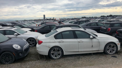 Unde se afla campul cu peste 3.000 de BMW-uri noi abandonate. Care este motivul pentru care masinile ruginesc de ani de zile - GALERIE FOTO