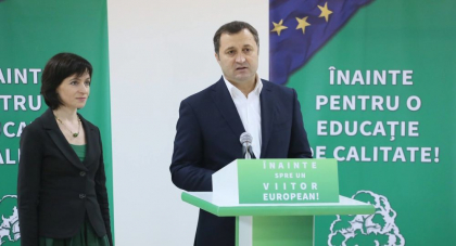 Maia Sandu, despre eliberarea lui Vlad Filat: "Sa fie foarte clar - Guvernul pe care l-am condus nu are nimic in comun cu aceasta decizie. Justitia lui Dodon l-a eliberat pe Filat din inchisoare" Maia Sandu, despre eliberarea lui Vlad Filat: "Sa fie foarte clar - Guvernul pe care l-am condus nu are nimic in comun cu aceasta decizie. Justitia lui Dodon l-a eliberat pe Filat din inchisoare"