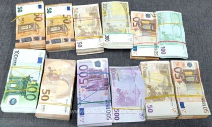 Femeie prinsa la vama cu 240.000 de € lipiti de corp. Ce voia sa faca cu ei Femeie prinsa la vama cu 240.000 de € lipiti de corp. Ce voia sa faca cu ei