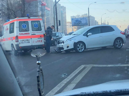 Accident cu implicarea unei ambulante, in centrul capitalei. Politia, la fata locului Accident cu implicarea unei ambulante, in centrul capitalei. Politia, la fata locului