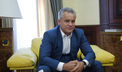 Ce spun deputatii Vladimir Cebotari, Chiril Motpan si Sergiu Litvinenco despre dubla identitate a lui Vlad Plahotniuc. Declaratiile facute in cadrul emisiunii InPROfunzime Ce spun deputatii Vladimir Cebotari, Chiril Motpan si Sergiu Litvinenco despre dubla identitate a lui Vlad Plahotniuc. Declaratiile facute in cadrul emisiunii InPROfunzime