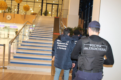 La Aeroportul International Chisinau a fost prevenit un caz de indepartare a cetatenilor straini, in urma vizitei neasteptate a angajatilor OAP 