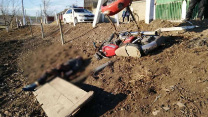 Un tanar a murit dupa ce a intrat violent cu motocicleta intr-un stalp. Ce spune politia - FOTO Un tanar a murit dupa ce a intrat violent cu motocicleta intr-un stalp. Ce spune politia - FOTO