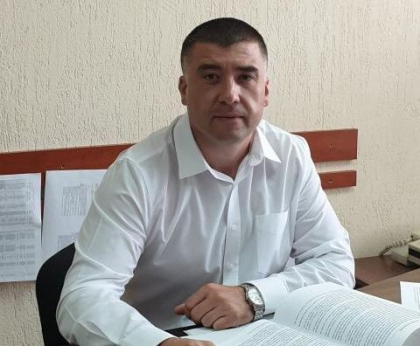Are un Mercedes de 150 de mii de lei si a ridicat un salariu de la procuratura de peste 350 de mii de lei, iar sotia in calitate de avocat - jumatate de milion. Declaratia de avere si interese a lui Serghei Gavajuc, care va asigura interimatul functiei de sef la Procuratura Anticoruptie / DOC Are un Mercedes de 150 de mii de lei si a ridicat un salariu de la procuratura de peste 350 de mii de lei, iar sotia in calitate de avocat - jumatate de milion. Declaratia de avere si interese a lui Serghei Gavajuc, care va asigura interimatul functiei de sef la Procuratura Anticoruptie / DOC