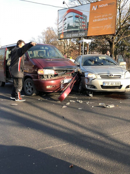 Accident pe o sosea din capitala. O batrana de 72 de ani a ajuns la spital Accident pe o sosea din capitala. O batrana de 72 de ani a ajuns la spital