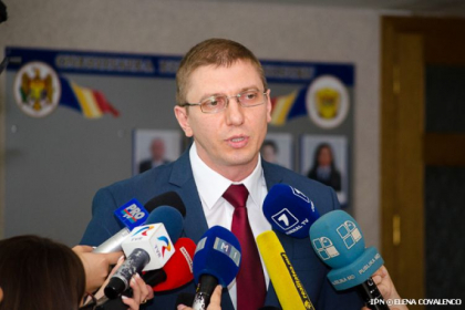 Viorel Morari banuieste un interes ascuns al procurorul general Viorel Morari banuieste un interes ascuns al procurorul general