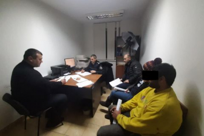 Doi cetateni straini, care au trecut ilegal hotarul tarii, au fost retinuti. Ce risca acestia Doi cetateni straini, care au trecut ilegal hotarul tarii, au fost retinuti. Ce risca acestia