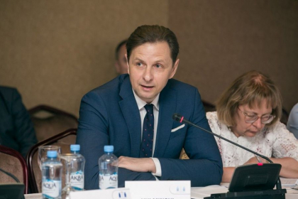 Declaratii dure de la fostul consilier al Maiei Sandu in adresa lui Ion Ceban: "Tot cu ce se poate lauda primarul este reparatia biroului sau "din banii prietenilor" Declaratii dure de la fostul consilier al Maiei Sandu in adresa lui Ion Ceban: "Tot cu ce se poate lauda primarul este reparatia biroului sau "din banii prietenilor"
