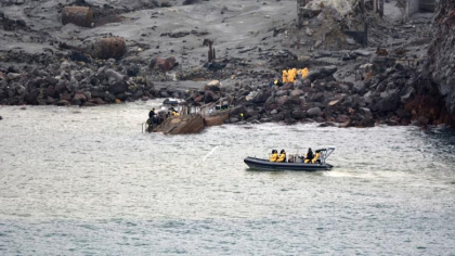 Eruptia vulcanica din Noua Zeelanda. Sase cadavre au fost recuperate de pe insula