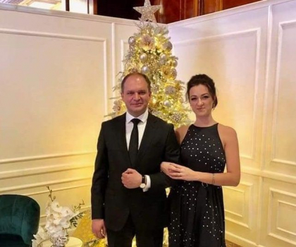 Ion Ceban, la brat cu sotia, la un eveniment de gala din Bucuresti. Edilul a luat si diploma de excelenta - GALERIE FOTO