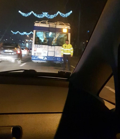 Detalii noi despre accidentul din apropierea Circului. Trei vehicule implicate, printre care un troleibuz. Ce spune politia - FOTO