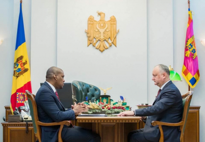 Igor Dodon a avut o intrevedere cu ambasadorul SUA in RM, Derek J. Hogan. Despre ce au discutat oficialii Igor Dodon a avut o intrevedere cu ambasadorul SUA in RM, Derek J. Hogan. Despre ce au discutat oficialii