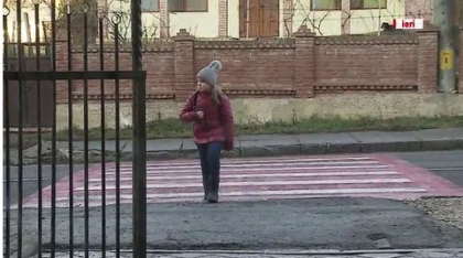 Politistul care nu a acordat prioritate unui copil pe trecerea de pietoni din fata scolii din Ialoveni, unde o fetita a fost lovita mortal, identificat