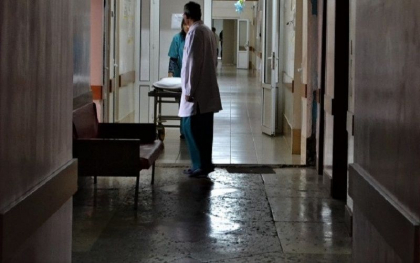 Cadouri, contracte si ordine ascunse. Cum se chinuie Ministerul Sanatatii si spitalele sa para transparente
