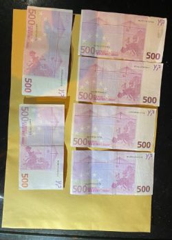 Un sef de la Politia de Frontiera, retinut in flagrant de CNA: a luat 12 mii de euro mita. Ce urma sa faca acesta, in schimbul banilor primiti - FOTO Un sef de la Politia de Frontiera, retinut in flagrant de CNA: a luat 12 mii de euro mita. Ce urma sa faca acesta, in schimbul banilor primiti - FOTO