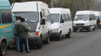 Ultima ora. Se scumpesc biletele la calatoriile interurbane de la 1 ianuarie. Anuntul facut de conducerea Ministerului Economiei: "Autobuzele si microbuzele vor fi clasificate in functie de confortul pe care il confera"