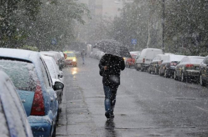 Ninsori slabe vom avea astazi in toata tara. Cum va fi vremea in urmatoarele zile si de sarbatori. Prognoza meteo - FOTO