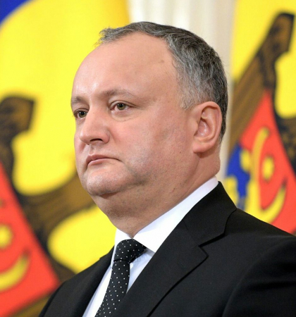 Ca in campania electorala. Igor Dodon le trimite pensionarilor, prin posta, felicitari de Revelion. In text presedintele se lauda cu realizarile sale si a Guvernului Chicu / DOC Ca in campania electorala. Igor Dodon le trimite pensionarilor, prin posta, felicitari de Revelion. In text presedintele se lauda cu realizarile sale si a Guvernului Chicu / DOC