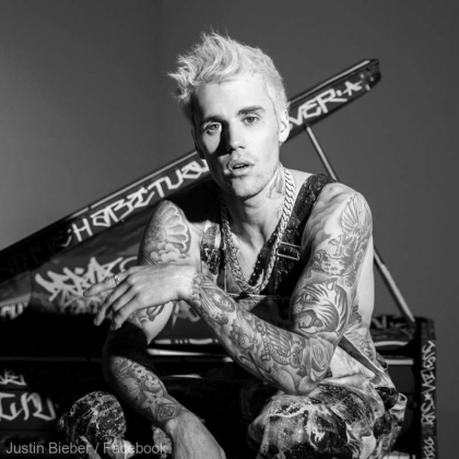 Justin Bieber anunta un nou single, un album si un turneu in 2020. Aceasta va fi prima serie de concerte a lui Bieber dupa vara anului 2017 cand vedeta a anulat brusc restul turneului "Purpose World Tour" Justin Bieber anunta un nou single, un album si un turneu in 2020. Aceasta va fi prima serie de concerte a lui Bieber dupa vara anului 2017 cand vedeta a anulat brusc restul turneului "Purpose World Tour"