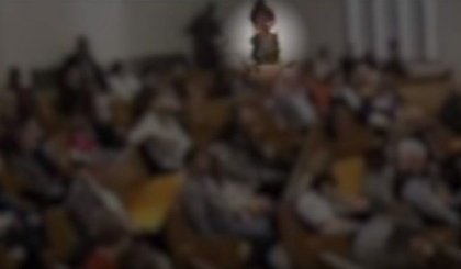 Atac armat intr-o biserica, transmis live pe Youtube. Morti si raniti dupa numai 6 secunde Atac armat intr-o biserica, transmis live pe Youtube. Morti si raniti dupa numai 6 secunde