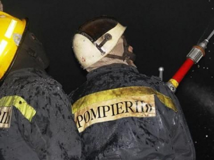 O ferma din Anenii Noi, cuprinsa de flacari. 19 porci au ars de vii, iar acoperisul a fost deteriorat partial O ferma din Anenii Noi, cuprinsa de flacari. 19 porci au ars de vii, iar acoperisul a fost deteriorat partial