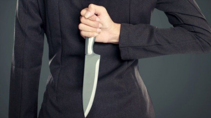 Crima odioasa la Calarasi. O femeie si-a injunghiat sotul, dupa ce intre ei s-a iscat un conflict