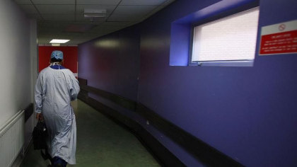 Un tanar cu arsuri pe 70% din corp nu a putut fi transferat in strainatate pentru ca actele medicale au fost traduse gresit Un tanar cu arsuri pe 70% din corp nu a putut fi transferat in strainatate pentru ca actele medicale au fost traduse gresit