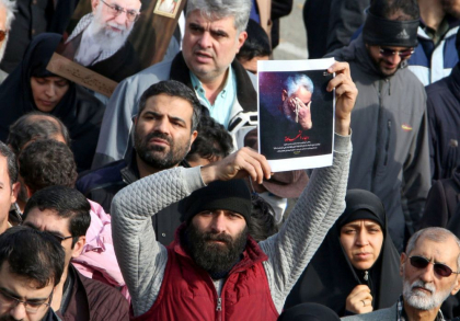 Iranul isi plange generalul ucis de SUA. Soleimani este inmormantat in orasul sau natal Iranul isi plange generalul ucis de SUA. Soleimani este inmormantat in orasul sau natal