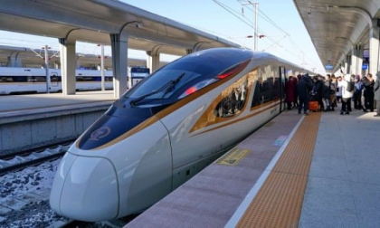 China a lansat cel mai rapid tren autonom din lume. Poate atinge 350 km/h