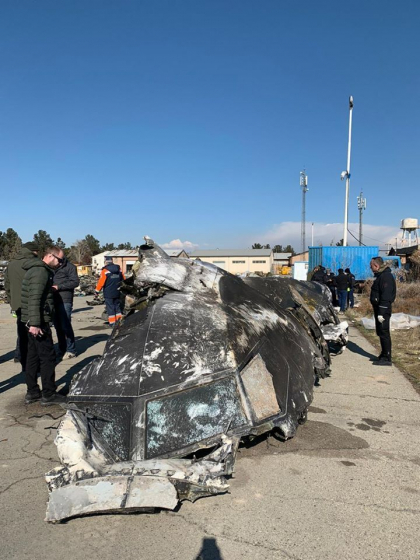 Vladimir Zelenski a publicat primele imagini transmise de expertii ucraineni de la locul prabusirii avionului. Ce au gasit anchetatorii - GALERIE FOTO
