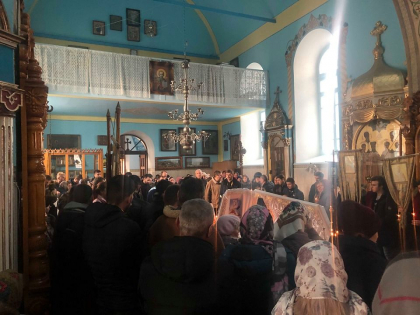 Tanarul care a fost ucis in bataie la Costesti, condus pe ultimul drum - FOTO