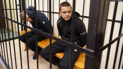 Doi frati din Belarus, condamanati la pedeapsa cu moartea. Acestia au ucis cu cruzime o profesoara. Detalii socante Doi frati din Belarus, condamanati la pedeapsa cu moartea. Acestia au ucis cu cruzime o profesoara. Detalii socante