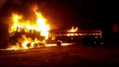 Tragedie in India. Zeci de oameni au murit intr-un accident cu un autobuz supraetajat Tragedie in India. Zeci de oameni au murit intr-un accident cu un autobuz supraetajat