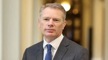 Ambasadorul Marii Britanii in Iran a fost arestat pentru scurt timp Ambasadorul Marii Britanii in Iran a fost arestat pentru scurt timp