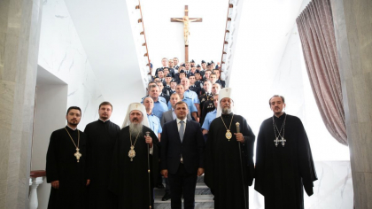 Ce spune Andrei Nastase, dupa ce a fost obligat sa scoata crucifixul instalat in MAI si sa vina cu scuze publice: "Niciun consiliu nu ma poate obliga sa ma las de Dumnezeu!"