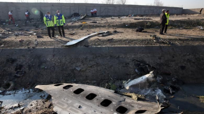 Iranul anunta primele arestari dupa ce Gardienii Revolutiei au doborat avionul Ukrainian Airlines, ucigand 176 de oameni Iranul anunta primele arestari dupa ce Gardienii Revolutiei au doborat avionul Ukrainian Airlines, ucigand 176 de oameni