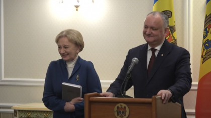 Stop cadru. "De obicei ma scald singur." Cum raspunde Igor Dodon, fiind intrebat unde se va scalda in acest an de Boboteaza - VIDEO Stop cadru. "De obicei ma scald singur." Cum raspunde Igor Dodon, fiind intrebat unde se va scalda in acest an de Boboteaza - VIDEO